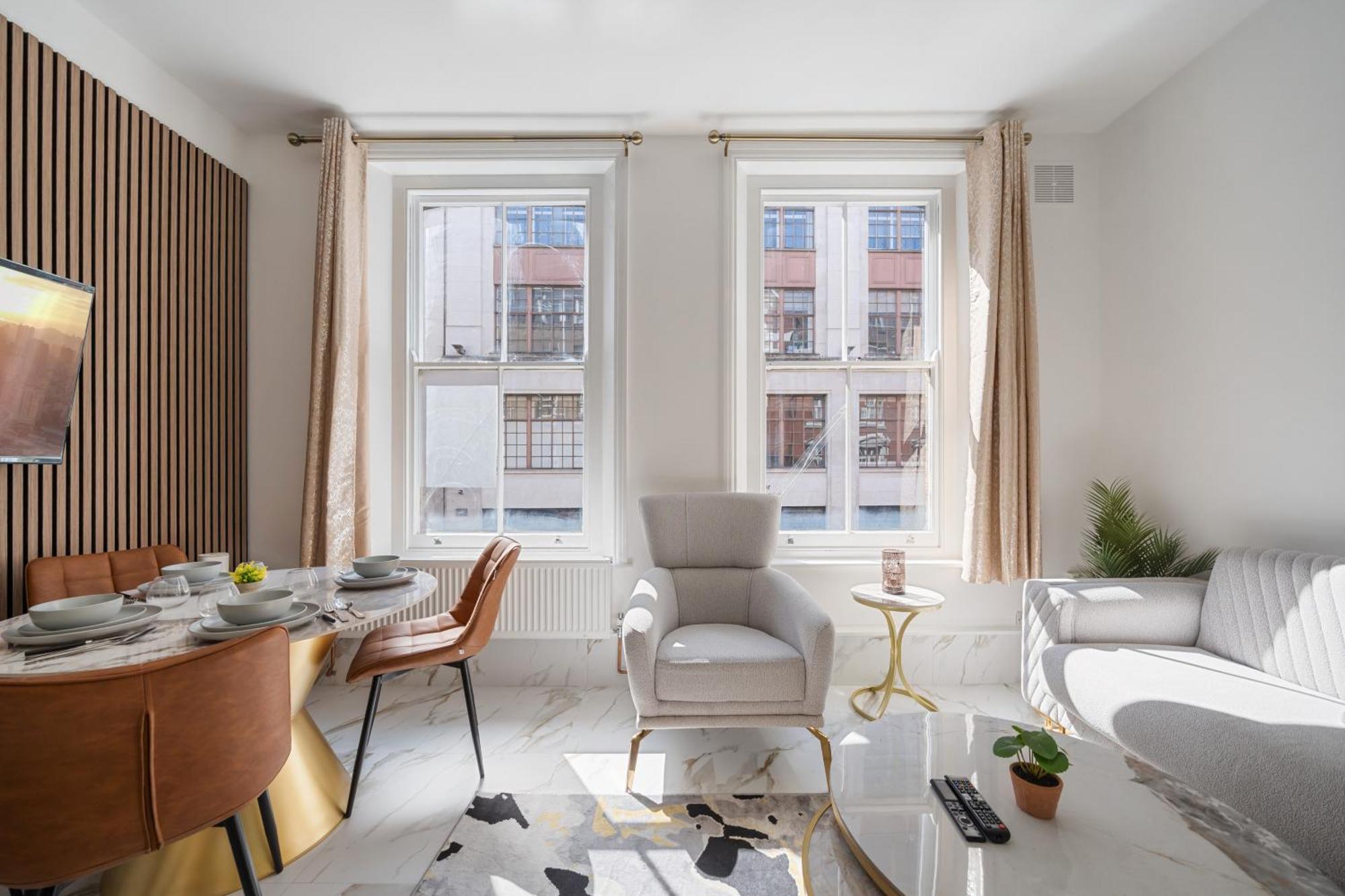 Chic 1-bed Flat In The Heart Of Soho Wardour Street 1wd