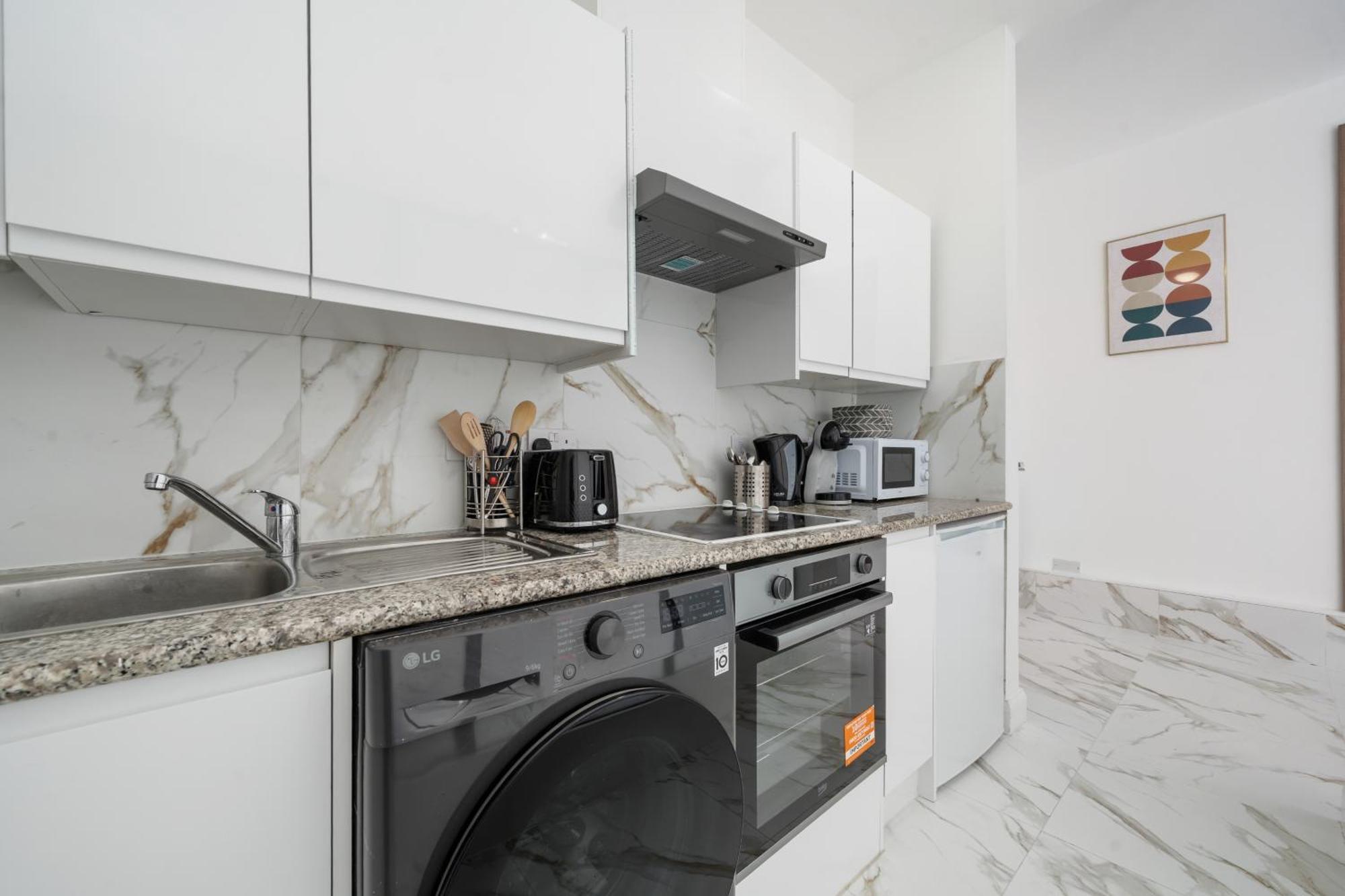 Chic 1-bed Flat In The Heart Of Soho Wardour Street 1wd Apartment *