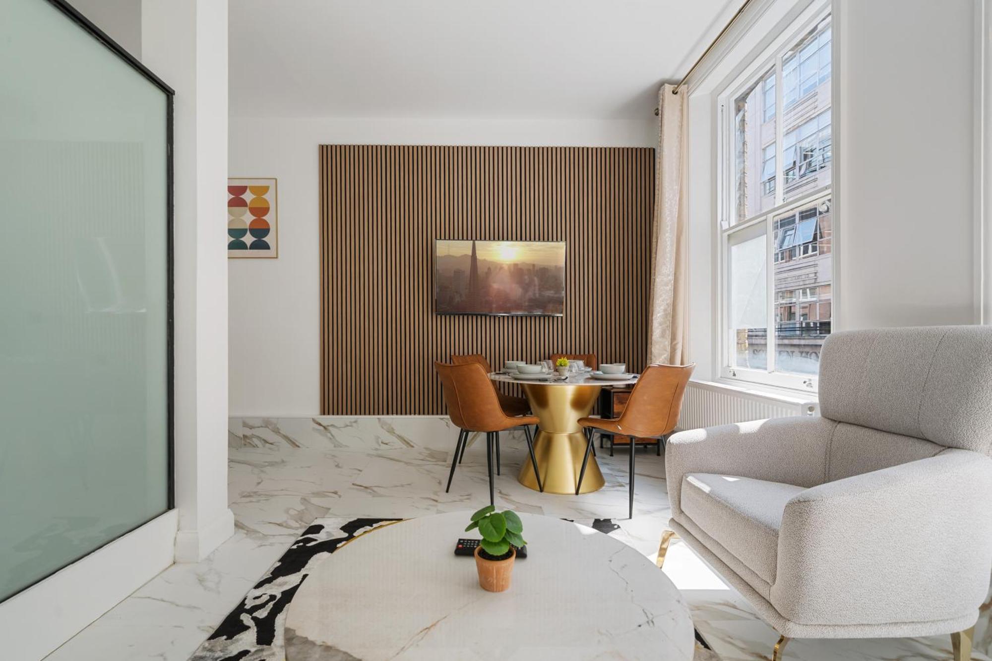 Chic 1-bed Flat In The Heart Of Soho Wardour Street 1wd Apartment